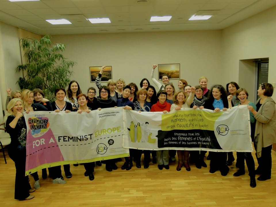 Organizacija NEWW.Fejsbuk privatna arhiva
