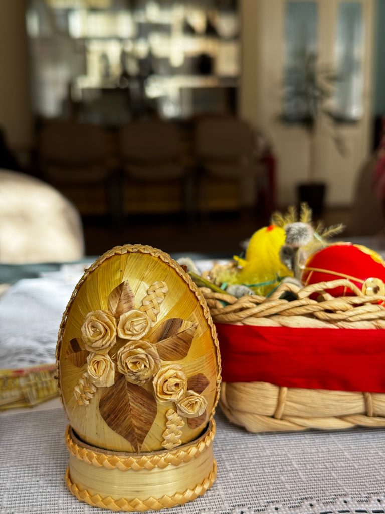 Tradicionalno ukrašavanje uskršnjih jaja predstavlja jednu od najlepših veština koje se u našim krajevima