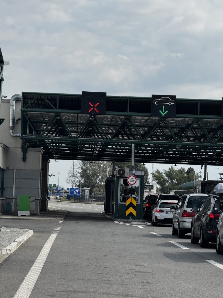Granični prelaz Horgoš izlaz iz Srbije. Minimalna zadržavanja. Foto: Sandra Iršević
