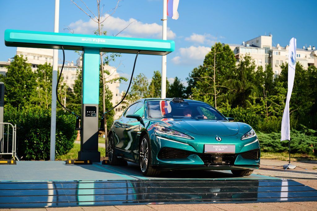 FLASH Charging: Šta znači punjenje baterije od 9 minuta? 2 FLASH Charging