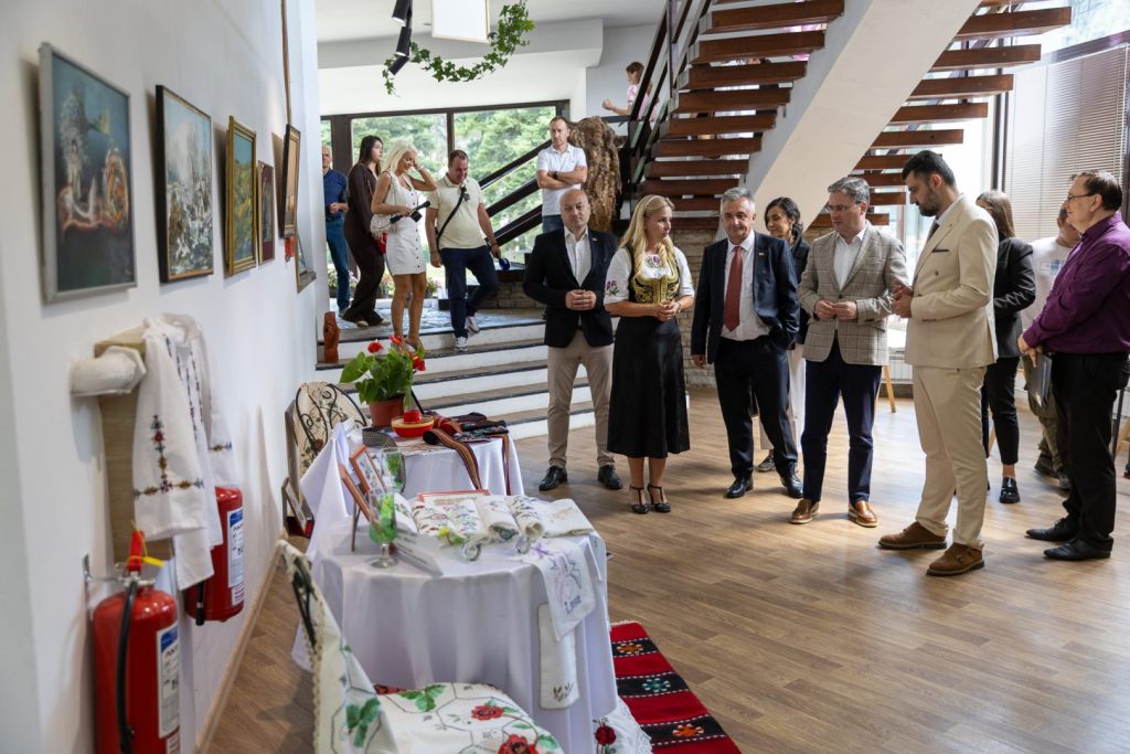 Ministar Selaković u poseti Krupnju povodom projekta Gradovi u fokusu; Foto- Ministarstvo kulture
