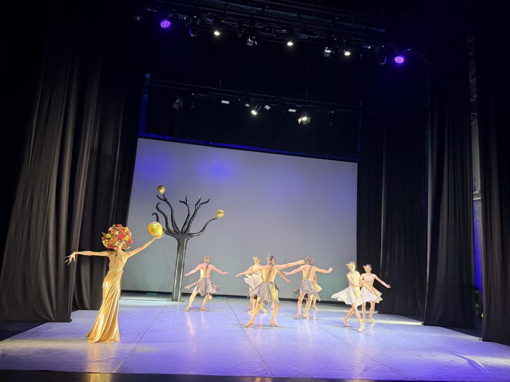 Kad Salvador Dali oživi na sceni: Negde izvan planete 4 Balet Srpskog narodnog pozorišta doneo je publici predstavu koja spaja nadrealizam, intimu i vatru flamenka u jedan jedinstven scenski doživljaj.